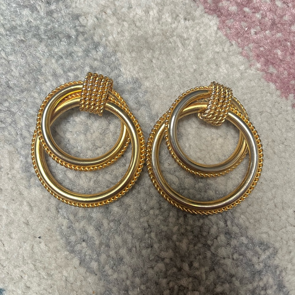 Vintage 80’s gold statement earrings